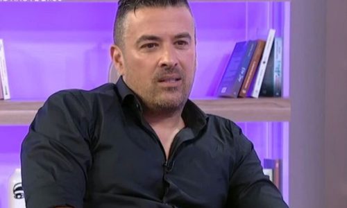 Ερωτευμένος ο Γιάννης Αϊβάζης – Η πρώτη εμφάνιση με την 32χρονη σύντροφό του (Βίντεο)