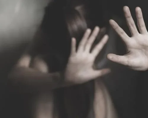 Εφετείο: Καμία αλλαγή στις ποινές για κουρέα σε υπόθεση που αφορά ανήλικο