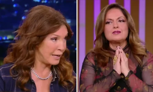 Βάνα Μπάρμπα σε Σοφία Μουτίδου: “Γιατί τα κάνεις αυτά; Θα φύγω σαν τον Γκλέτσο” – “Δεν έχω καμία σχέση με τον Θεό, είμαι εντελώς άθεη” είπε η Μουτίδου.