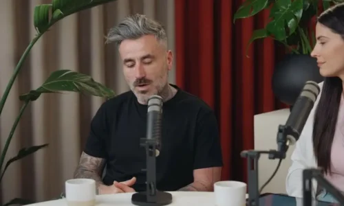 Γιώργος Μαυρίδης: “Κλειδώθηκα σε δωμάτιο ενώ ο πατέρας μου προσπαθούσε να αυτοκτονήσει” – Μαρτυρία που σοκάρει