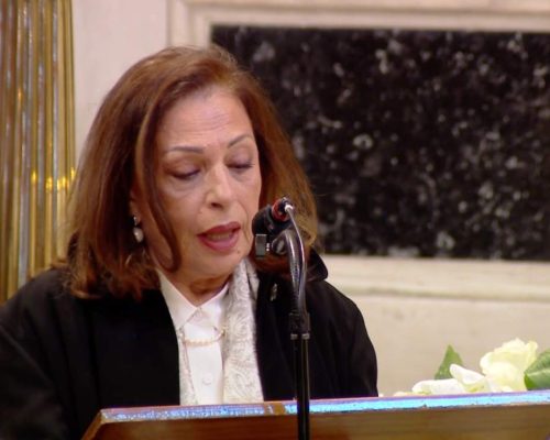 Κηδεία Μαρινέλλας: Συγκλόνισε ο επικήδειος της Χάρις Αλεξίου – «Άφησες την τελευταία σταγόνα της φωνής σου στον βωμό του Ηρωδείου»