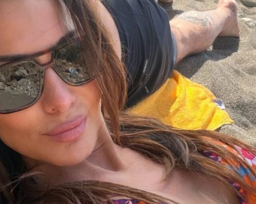 Δέσποινα Βανδή και Βασίλης Μπισμπίκης σε εναλλακτικές διακοπές του Πάσχα: «Χύμα στο κύμα»!