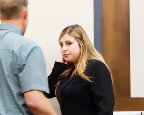 Σάλος στις ΗΠΑ με δασκάλα δημοτικού που έκανε σεξ με 16χρονο μαθητή σε φορτηγάκι – Την «έδωσε» στις Αρχές ο σύζυγός της