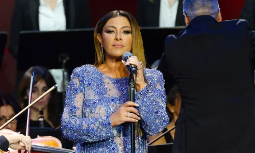 “Θα επιστρέψω ακόμα πιο δυνατή”: Το πρώτο μήνυμα της Έλενας Παπαρίζου μετά την εισαγωγή της στο νοσοκομείο – Τι συνέβη, τα έντονα συμπτώματα και οι φόβοι των γιατρών