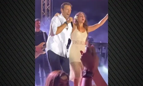 Η Evangelia χόρεψε τις «Καμπάνες» με τον Κωνσταντίνο Αργυρό και ευχήθηκε καλό Δεκαπενταύγουστο, δείτε βίντεο