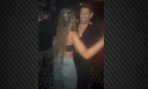 Η βραδινή έξοδος του Αλέξη Γεωργούλη με τη Μαρία Σολωμού και ο χορός τους σε μπαρ, δείτε βίντεο