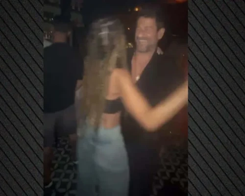Η βραδινή έξοδος του Αλέξη Γεωργούλη με τη Μαρία Σολωμού και ο χορός τους σε μπαρ, δείτε βίντεο