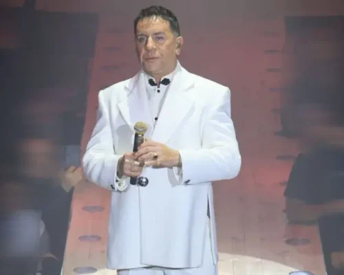 Γιώργος Μαζωνάκης: Το απρόοπτο περιστατικό στο μαγαζί που εμφανίζεται – Τι συνέβη (Βίντεο)