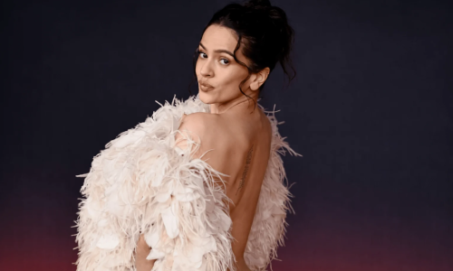 «Να είναι γκέι»: Η Rosalía σχολιάζει με χιούμορ τι την ελκύει στους άντρες