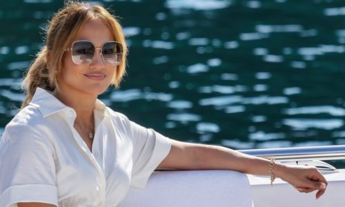 Είναι αυτή η πιο «καυτή» εμφάνιση της Τζένιφερ Λόπεζ; Το φόρεμα που δεν άφησε τίποτα στη φαντασία