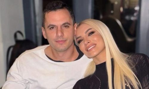 Κατερίνα Καινούργιου – Παναγιώτης Κουτσουμπής: Τα νυχτοπερπατήματα του ζευγαριού στην Πάρο