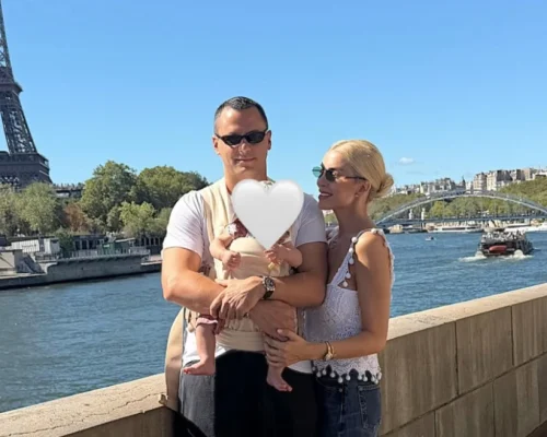 Κατερίνα Καινούργιου: Αυτή τη φορά δεν ήρθα απλώς στο Παρίσι, ήρθαμε μαζί με την οικογένειά μου