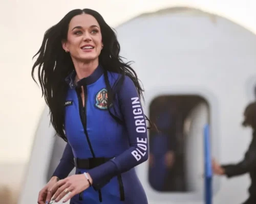 Κέιτι Πέρι: “Ένιωσα σαν ανθρώπινη πινιάτα μετά τα σχόλια για το διαστημικό ταξίδι”