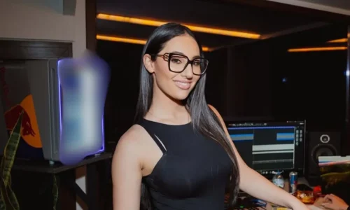 Η Klavdia αισιόδοξη για τη Eurovision: “Πιστεύω μετά την πρώτη πρόβα μας, θα ανέβουμε στα στοιχήματα”