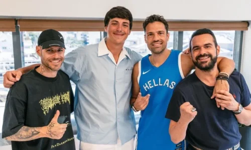 Ο Κωνσταντίνος Αργυρός – Ο πρώτος Έλληνας καλλιτέχνης που εντάσσεται στη No1 δισκογραφική εταιρεία του κόσμου