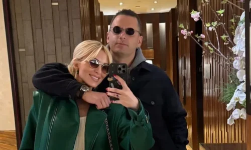 Κατερίνα Καινούργιου – Παναγιώτης Κουτσουμπής: Φωτογραφίες από το στιλάτο σπίτι τους στο Κολωνάκι