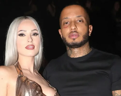 Άννα Θεοδωρίδη: Η σύντροφος του Light φωτογραφίζεται με εσώρουχα λίγες μέρες πριν φέρει στον κόσμο το πρώτο τους παιδί