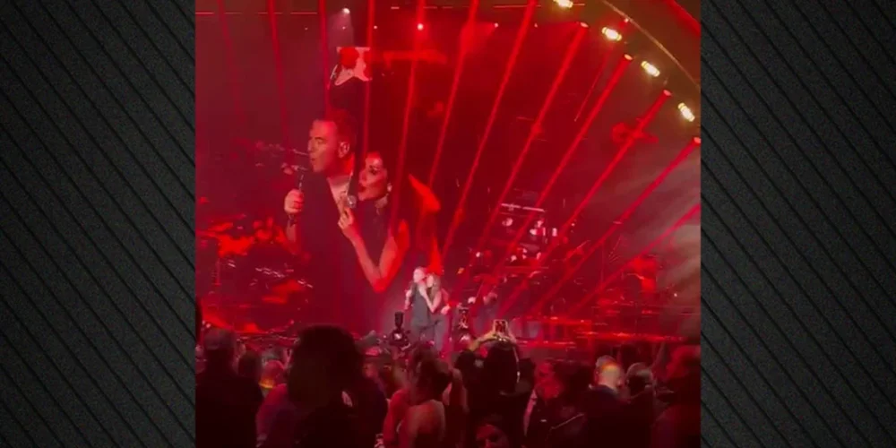 Η Δέσποινα Βανδή ανέβηκε στη σκηνή όπου τραγουδούν ο Αντώνης Ρέμος και ο Χρήστος Μάστορας, δείτε βίντεο