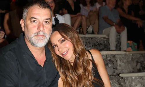 Δέσποινα Βανδή για Βασίλη Μπισμπίκη: Κοιμόμαστε κάθε βράδυ αγκαλιά, μεταξύ μας υπάρχει βαθιά αγάπη