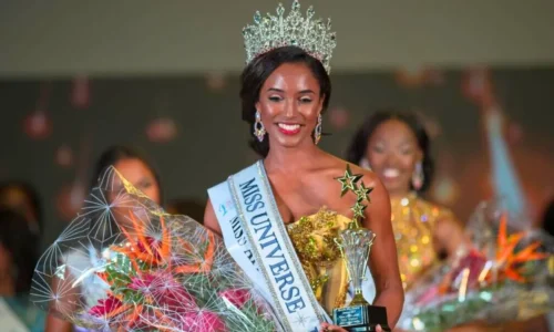 Miss Universe: Η Miss Τζαμάικα νοσηλεύεται με εγκεφαλική αιμορραγία μετά την πτώση της στα καλλιστεία