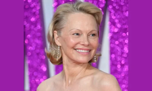 Pamela Anderson: Η μεταμόρφωση της ξανθιάς σταρ και η σημειολογία ενός καρέ