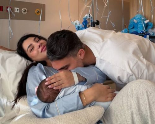 Συγκλονίζει η Μαριαλένα Ρουμελιώτη: Οι νέες φωτογραφίες από το μαιευτήριο και η αποκάλυψη για το πρόβλημα υγείας της