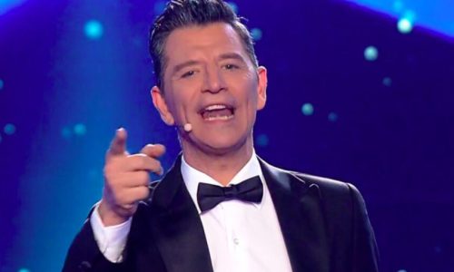 Πρεμιέρα για το Your Face Sounds Familiar: Η εντυπωσιακή έναρξη και τα πρώτα λόγια του Σάκη Ρουβά