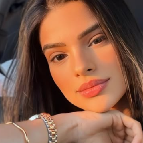 Σκάνδαλο με πασίγνωστο ποδοσφαιριστή: Απιστία και «πρόταση για τρίο» σε SMS