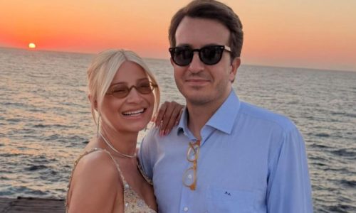 Φαίη Σκορδά: Τα νέα τρυφερά στιγμιότυπα με τον Αλέξανδρο Αθανασιάδη από την Πάρο