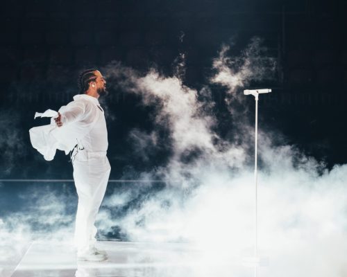 Eurovision 2024: Ανατριχίλα στο στάδιο – Ο Γάλλος τραγούδησε δύο μέτρα μακριά από το μικρόφωνο