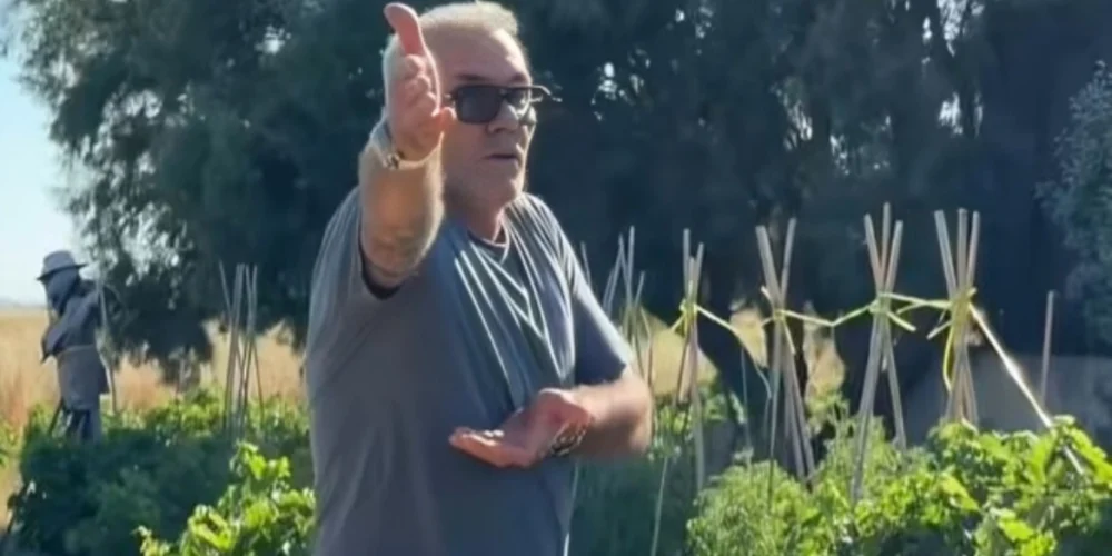 Η φάρσα στον Στέλιο Ρόκκο από τη σύζυγό του: Πίστεψε ότι είχαν μπει κατσίκες στο μποστάνι του και έτρεξε να… σώσει τα καρπούζια του