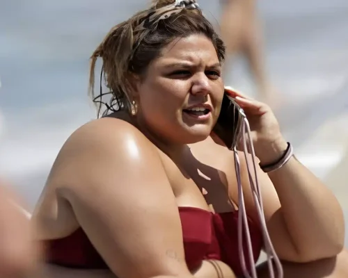 Αδυνάτησε έγινε κουκλάρα, μοιάζει με την Καινούργιου: Χαμός με την νέα εμφάνιση της Δανάης Μπάρκα