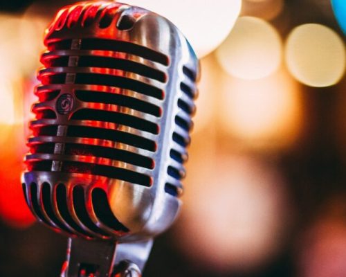Τραγουδίστρια αποκαλύπτει: «Έκανα παρθενορραφή για να σβήσω κάθε ίχνος του πρώην μου από το κορμί μου»