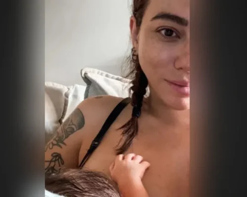 Η Ευρυδίκη Βαλαβάνη μοιράζεται στιγμές θηλασμού και στέλνει μήνυμα αγάπης στις μητέρες