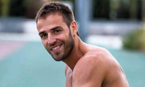Δημήτρης Βλάχος: Δείτε πώς είναι σήμερα ο ηθοποιός από τη σειρά «Λατρεμένοι μου γείτονες» – Με τι ασχολείται;