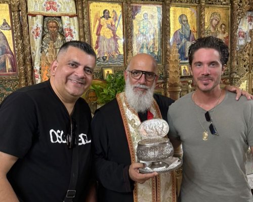 Νίκος Οικονομόπουλος: Επισκέφθηκε τον Άγιο Κυπριανό στο Μένοικο και προσκύνησε τα λείψανα του Αγίου
