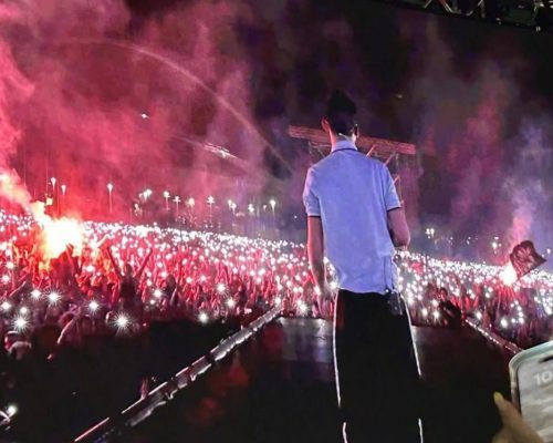 Ο Bloody Hawk ξεσήκωσε 40.000 θεατές στο ΟΑΚΑ στη μεγαλύτερη, έως τώρα, ελληνική ραπ συναυλία (βίντεο)