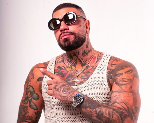 Ο πιο δημοφιλής Έλληνας ράπερ έρχεται αυτή την Κυριακή 3 Αυγούστου στην Λάρνακα!