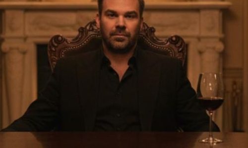 Το «Προς Το Παρόν» επιστρέφει από τον Σαμπάνη με νέα ενορχήστρωση και κορυφαίο κλιπ!