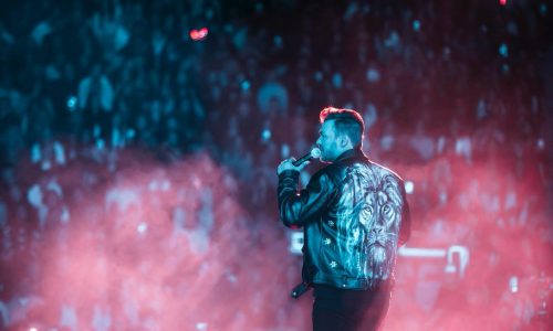 Αποθέωση για τον Γιώργο Σαμπάνη: στη sold out συναυλία του στην Αθήνα