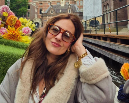 Η Μποφίλιου έπαθε Φουρέιρα και χορεύει το Αεροπλάνο! (με ανάλογο styling)