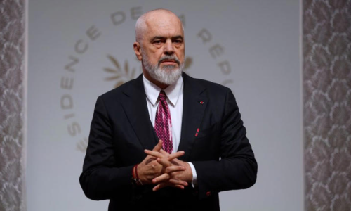 Ράμα: «Οι Έλληνες νομίζουν ότι είναι απόγονοι του Πλάτωνα και του Αριστοτέλη, αλλά δεν είναι»