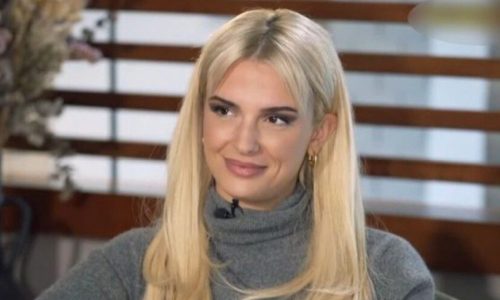 Κατερίνα Λιόλιου: Μεταμορφώθηκε σε λαμπάδα (Φωτογραφία)